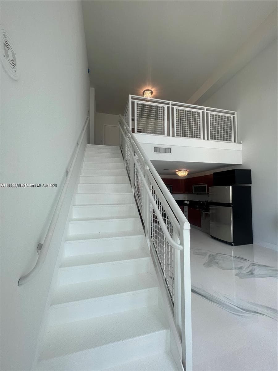 244 Biscayne Blvd 643 photo 12
