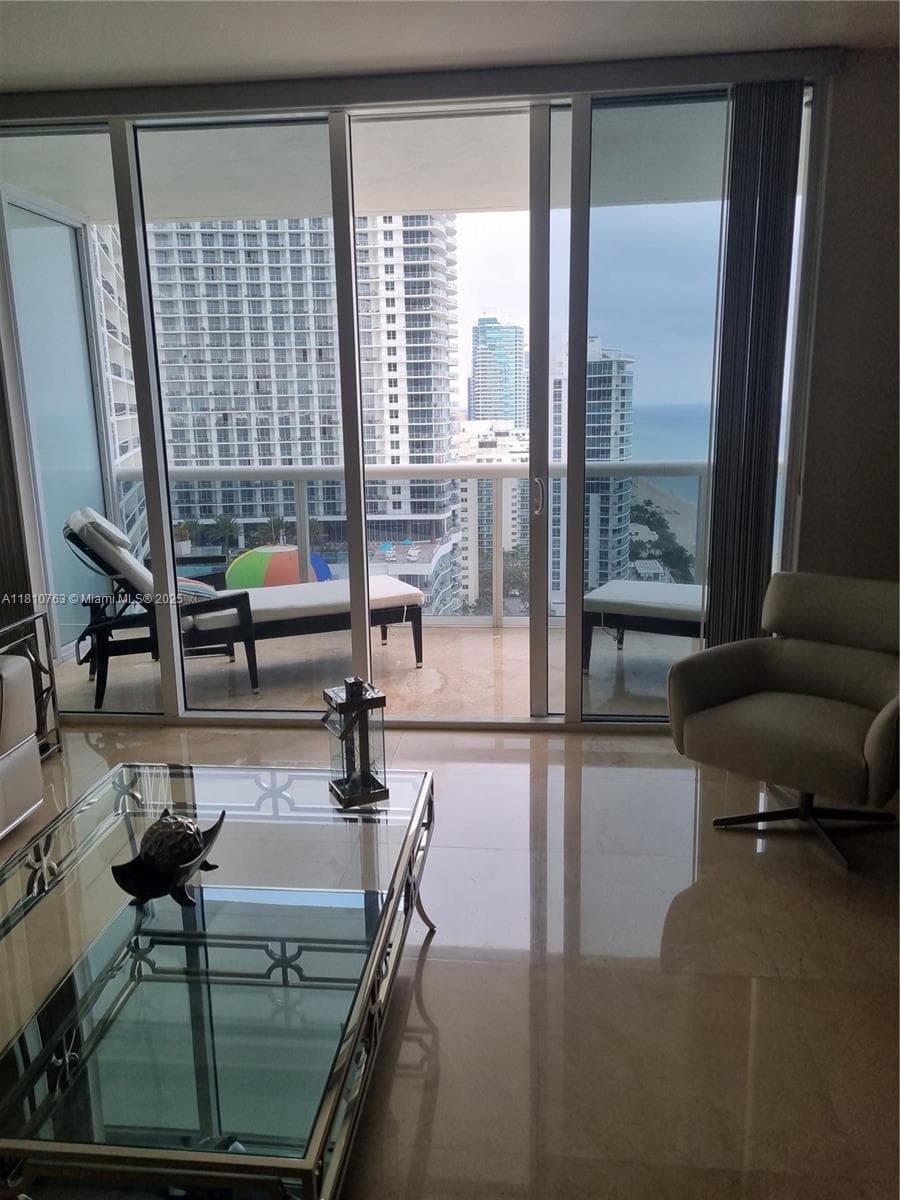 1830 S Ocean Dr 2312 photo 5