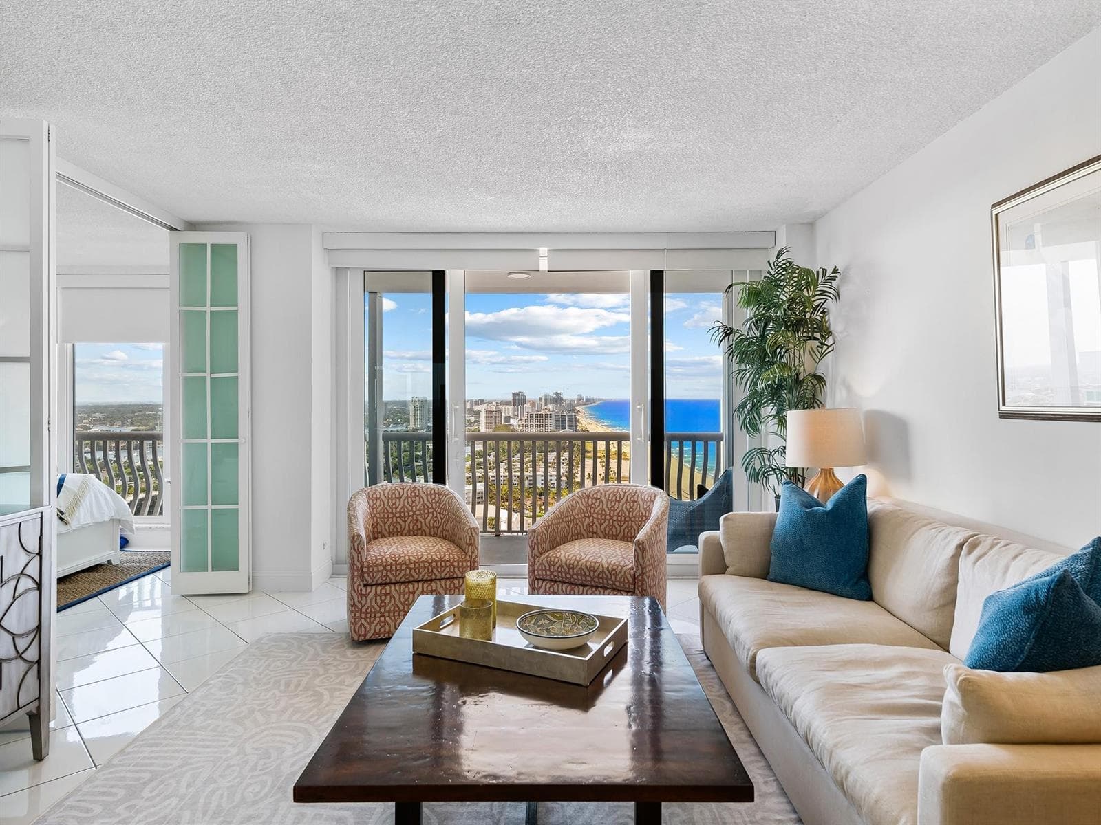 2200 S Ocean Lane 2607 photo 4