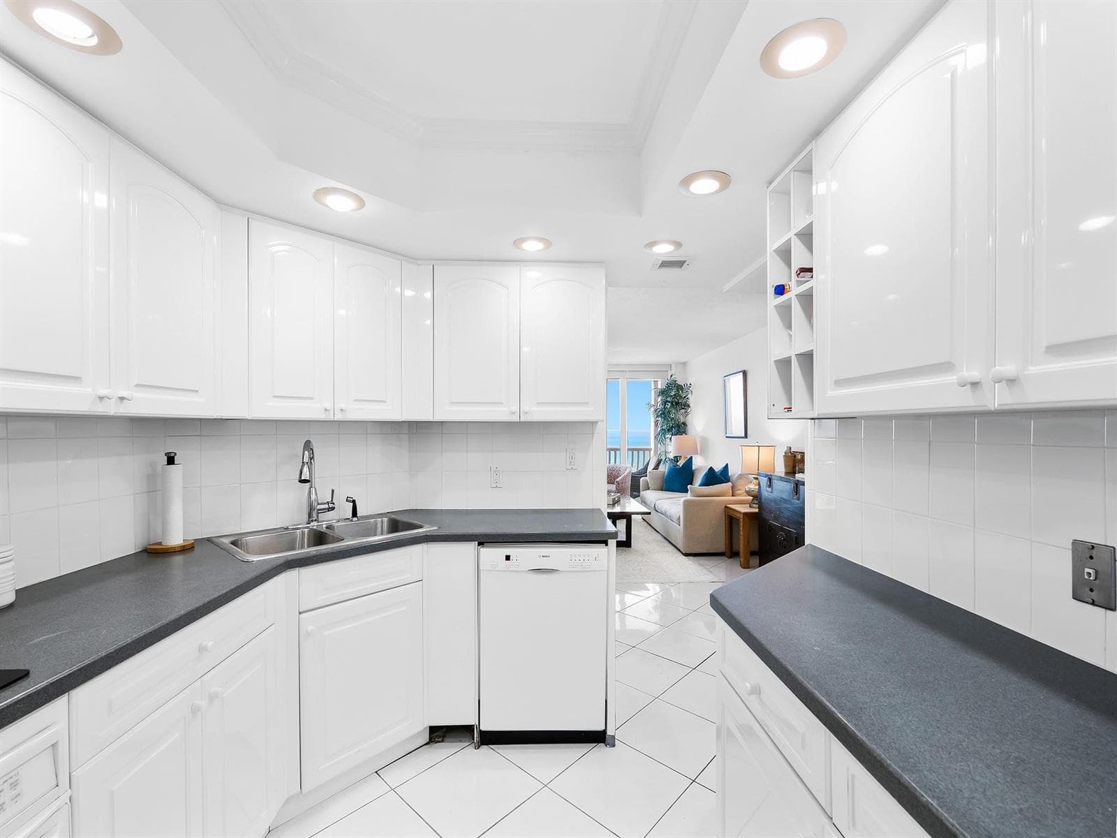 2200 S Ocean Lane 2607 photo 8
