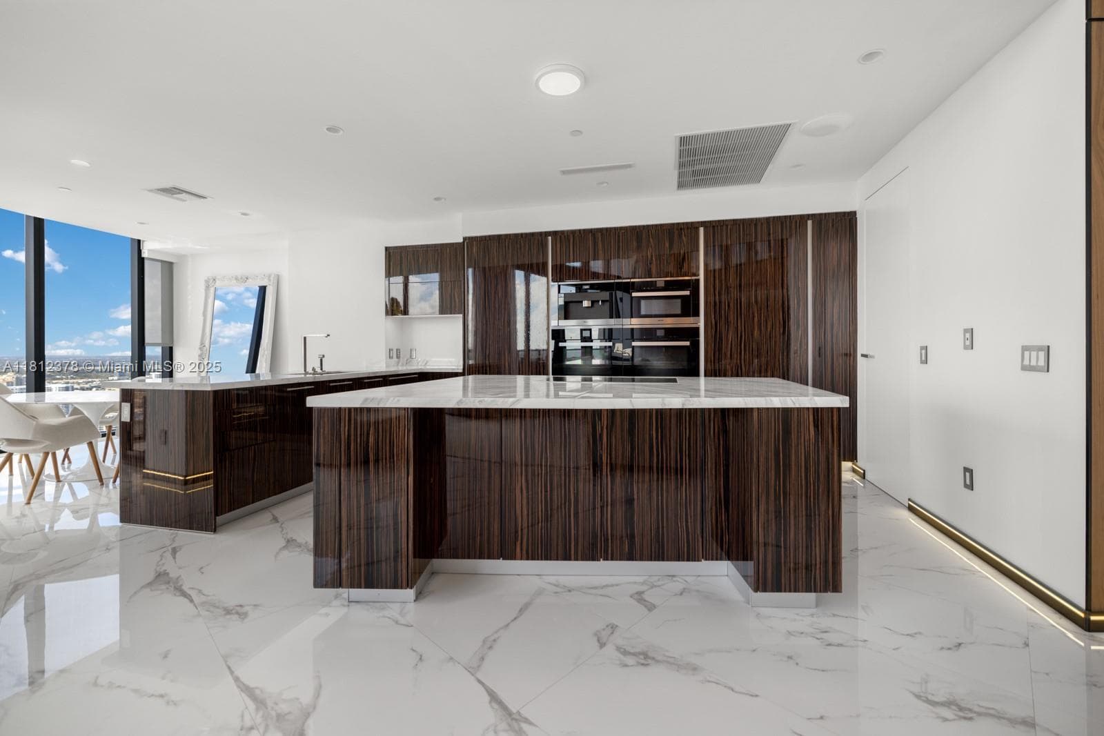 18555 Collins Ave 4603 photo 9