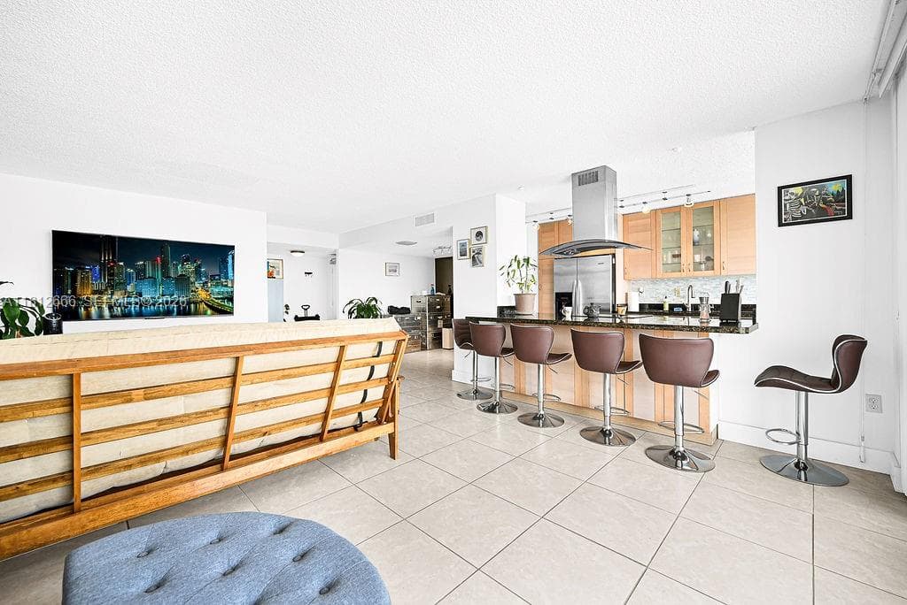 18041 Biscayne Blvd 1201 photo 18