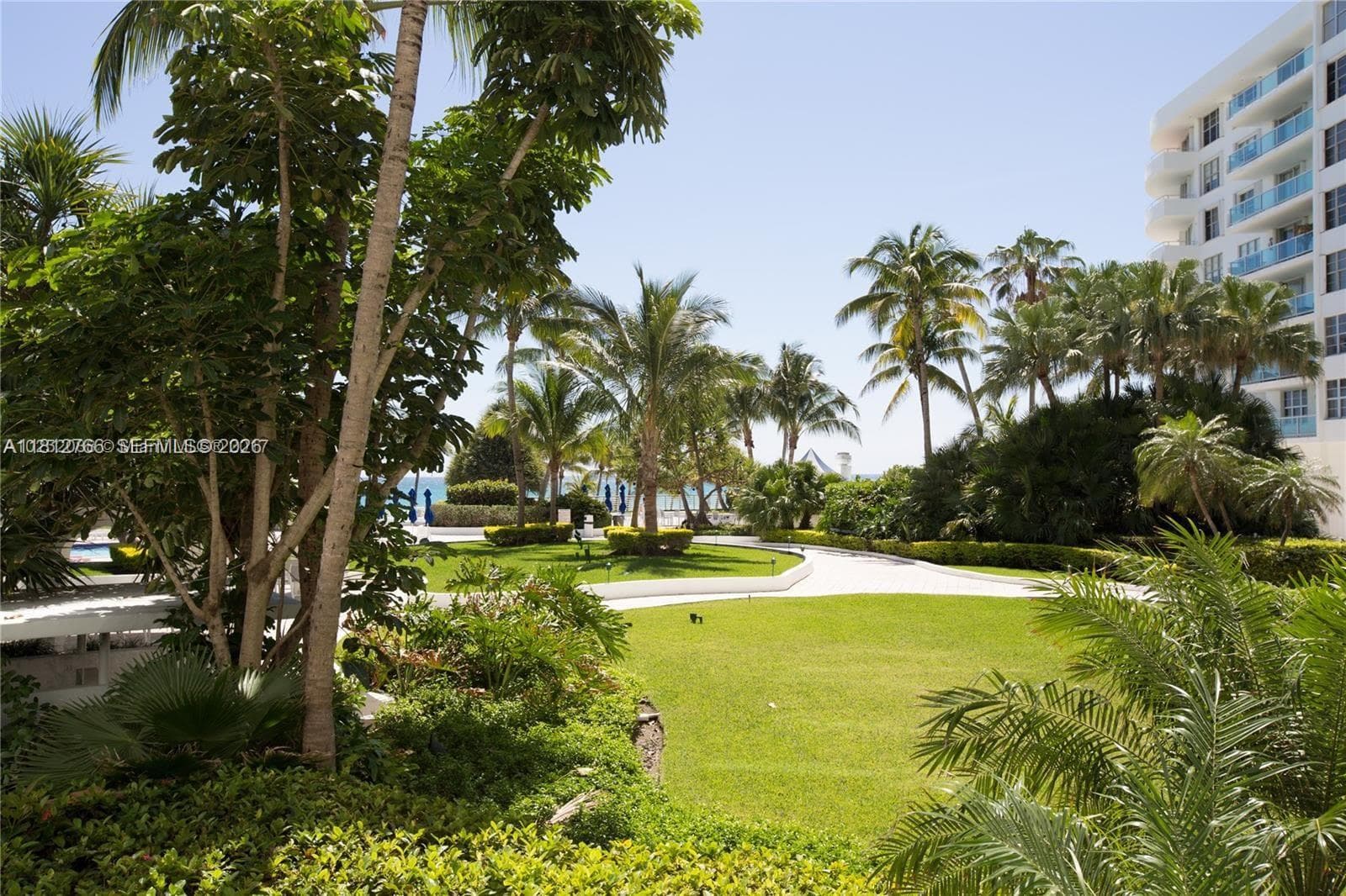 5161 Collins Ave 315 photo 7