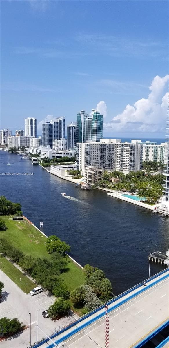 2602 E Hallandale Beach Blvd R2010 photo 24