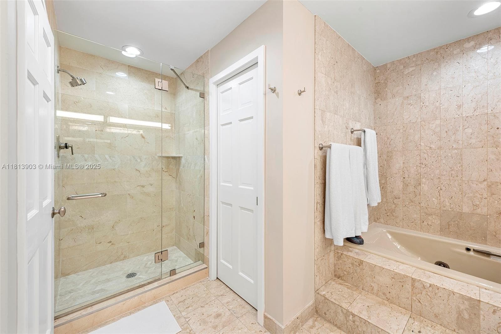19253 Fisher Island Dr 19253 photo 21