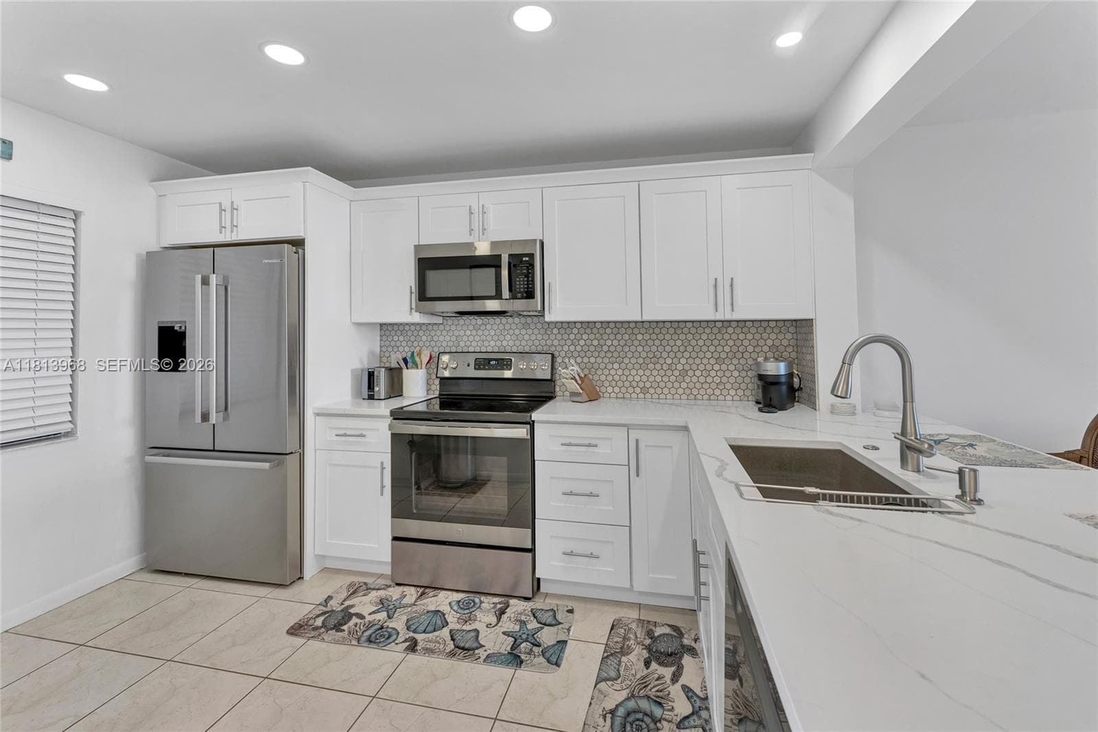 7370 S Ocean Dr 815 photo 9