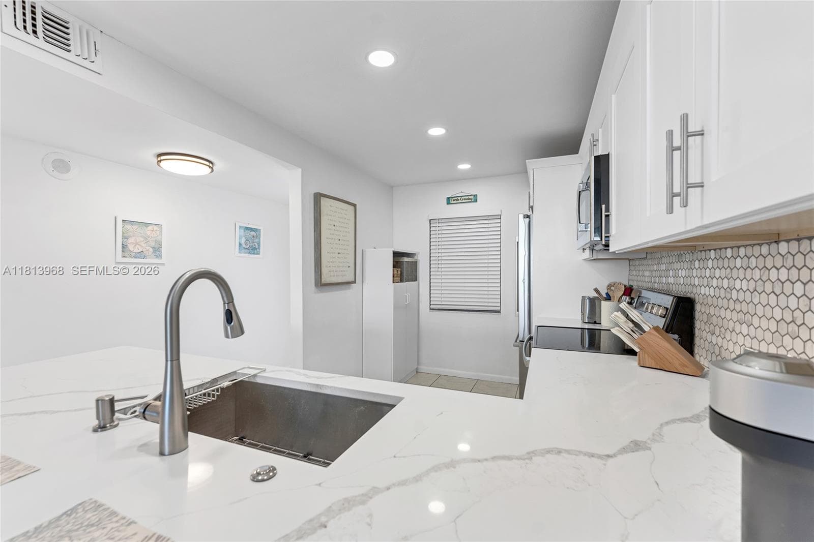 7370 S Ocean Dr 815 photo 11