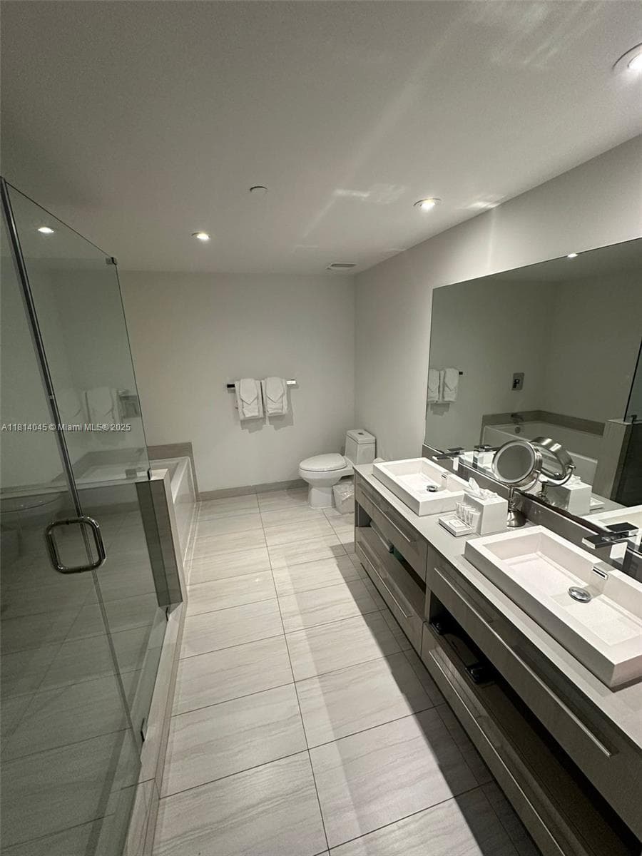 4010 S Ocean Dr R1507 photo 9