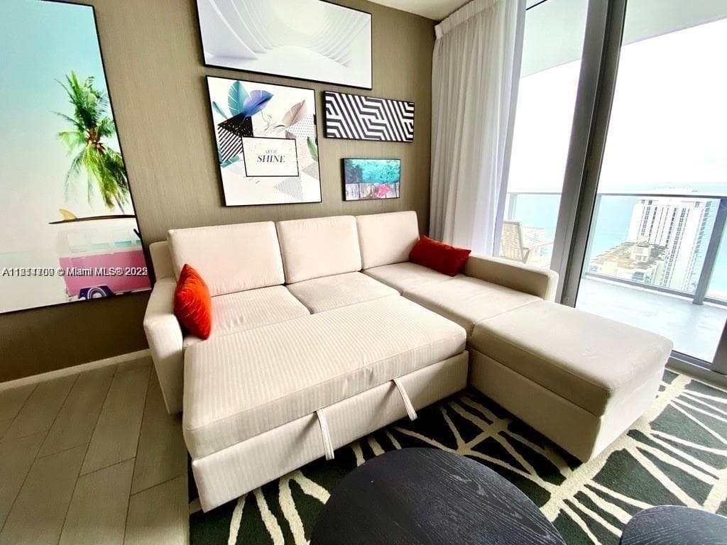 4010 S Ocean Dr R1905 photo 8