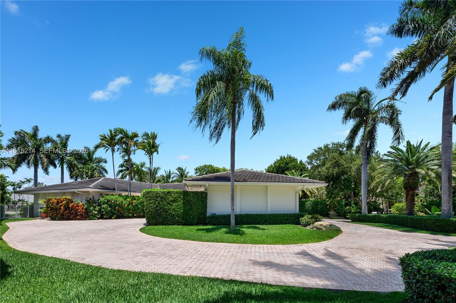 435 Marquesa Dr photo 24