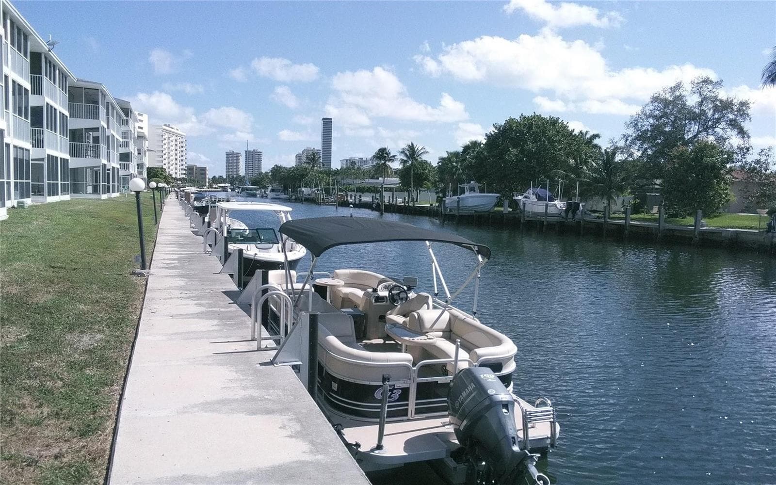 465 Paradise Isle Boulevard 207 photo 1