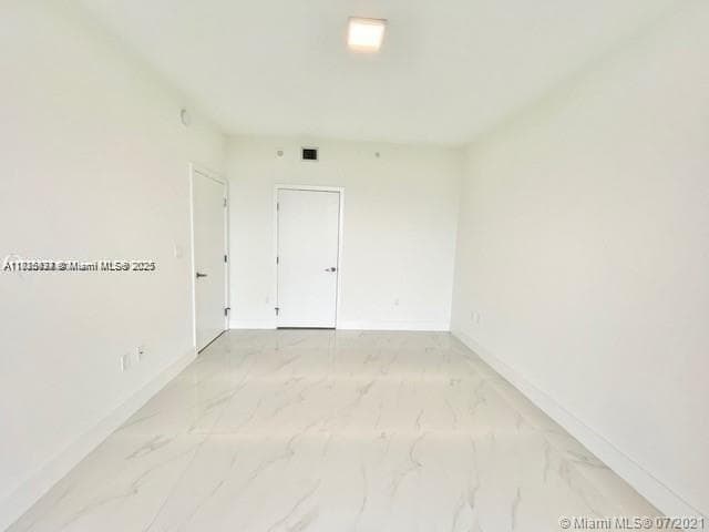 16385 Biscayne Blvd 702 photo 22