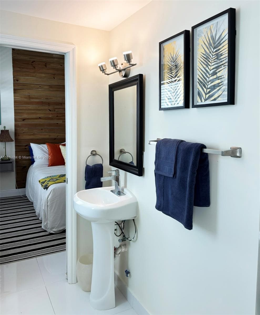 335 Ocean Dr 114 photo 11