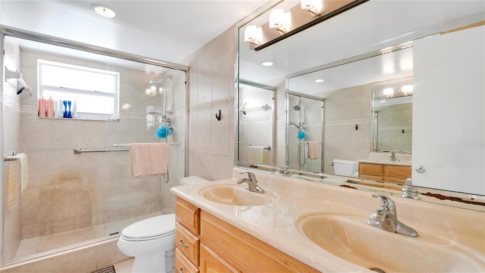 3725 NE 169th Street 207 photo 12