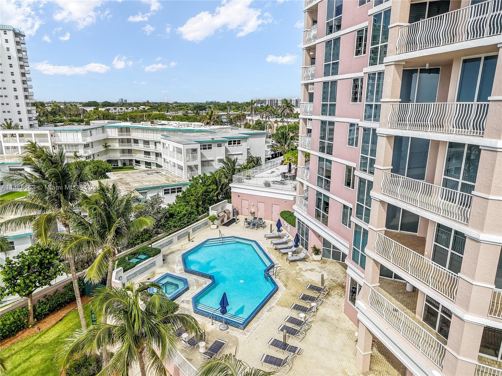 1460 Ocean Blvd 304 photo 9