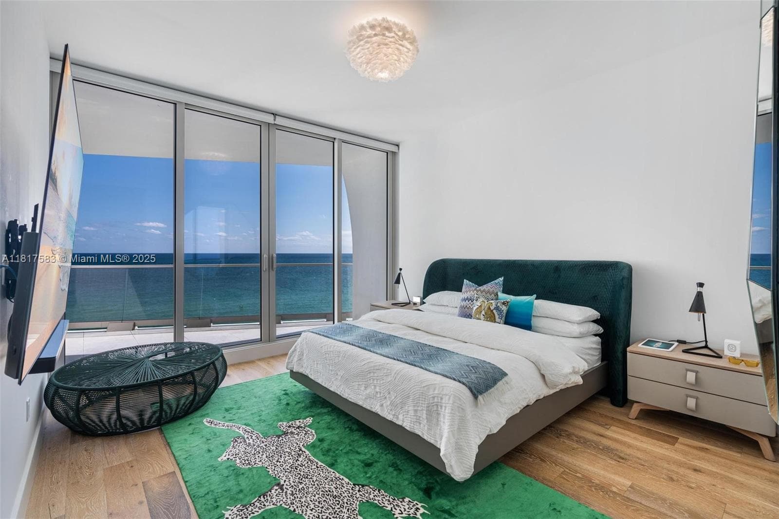 16901 Collins Ave 902 photo 14