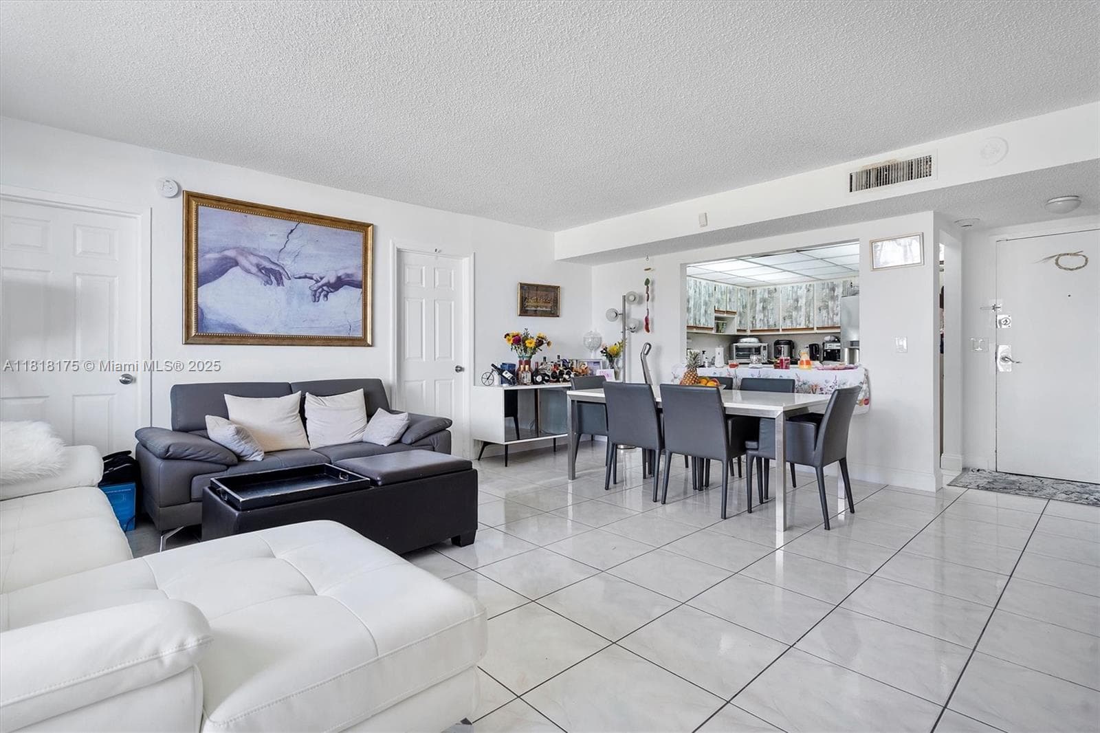 13499 Biscayne Blvd 406 photo 4