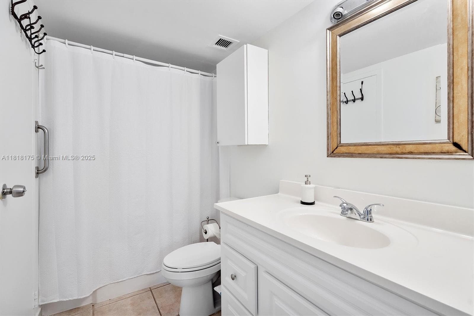 13499 Biscayne Blvd 406 photo 8