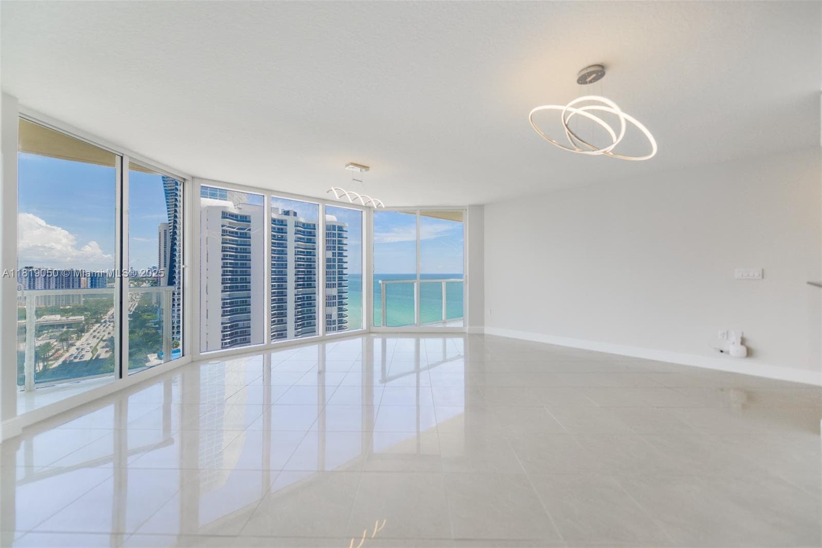 16699 Collins Ave 2107 photo 4