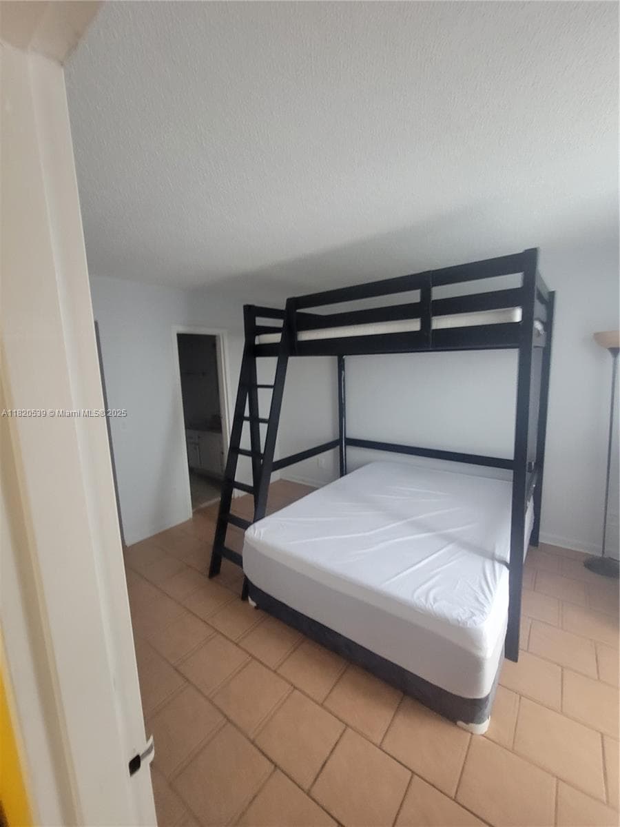 13499 Biscayne Blvd 506 photo 6