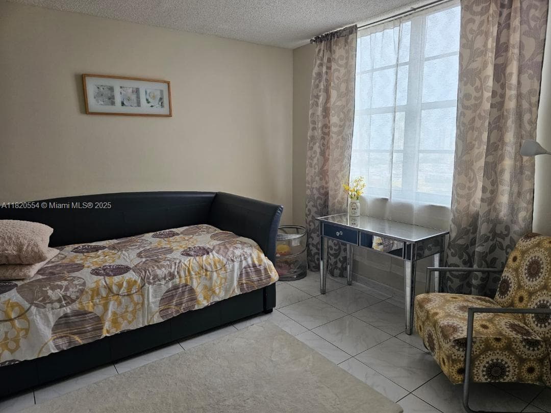 251 174th St 2111 photo 9