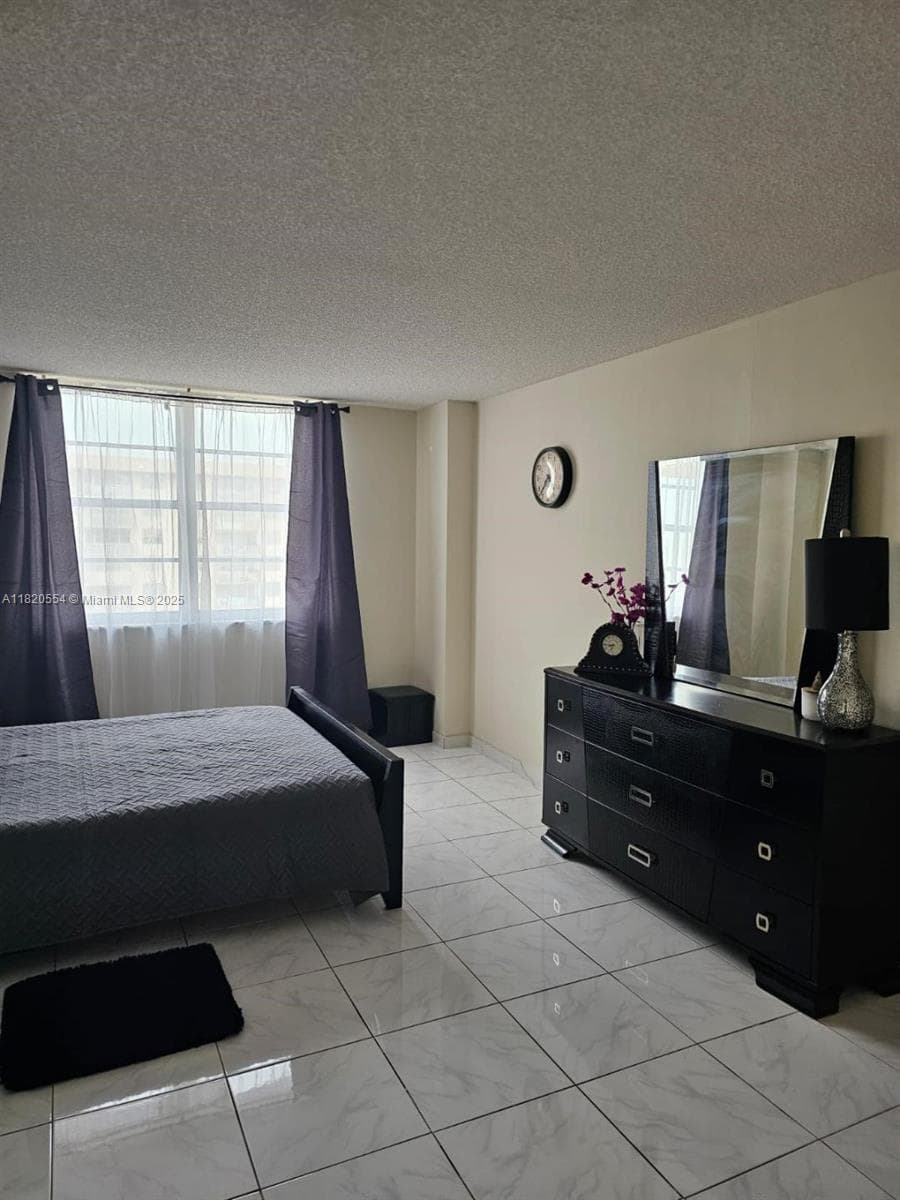 251 174th St 2111 photo 10
