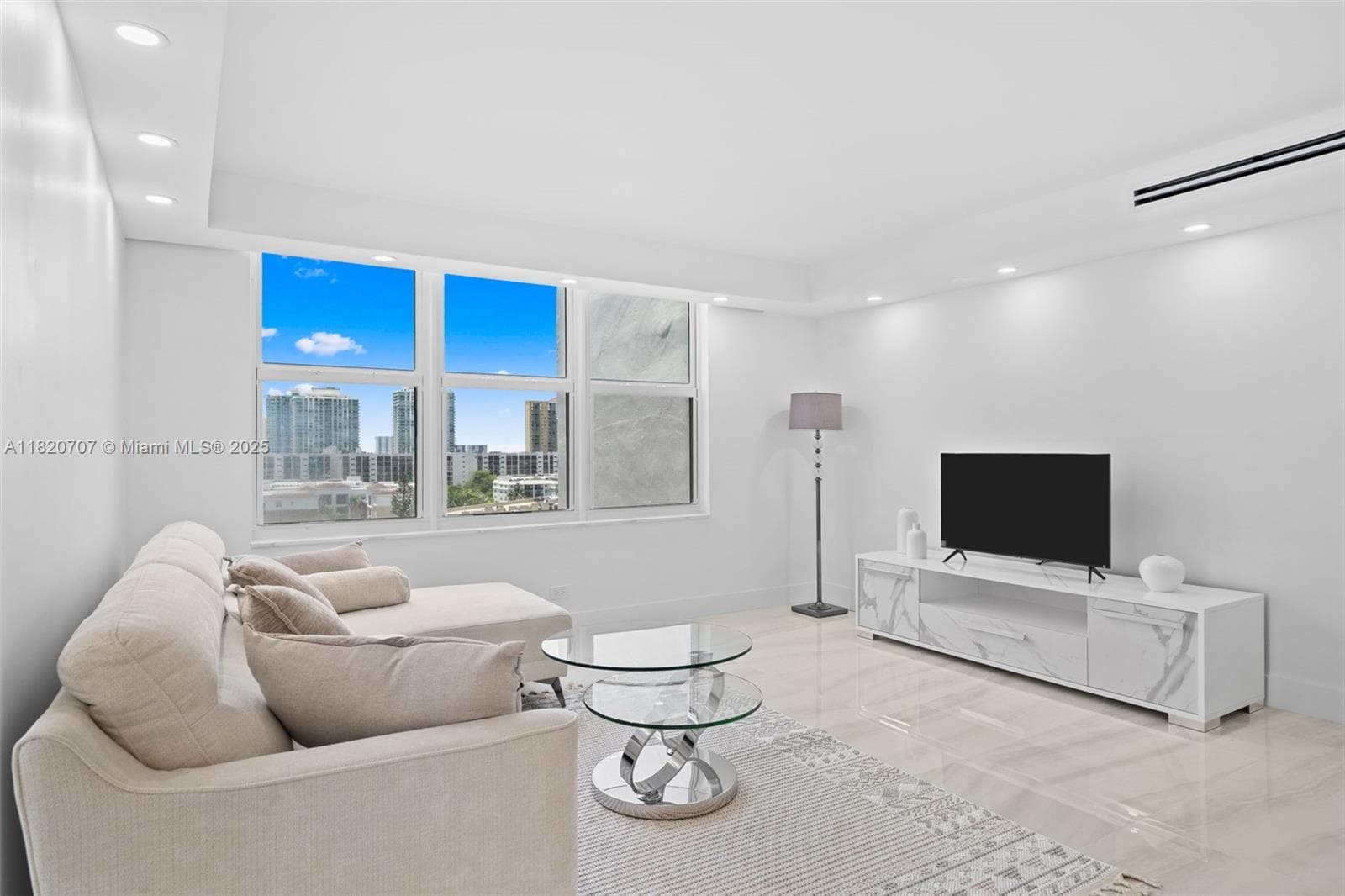 230 174th St 1119 photo 17