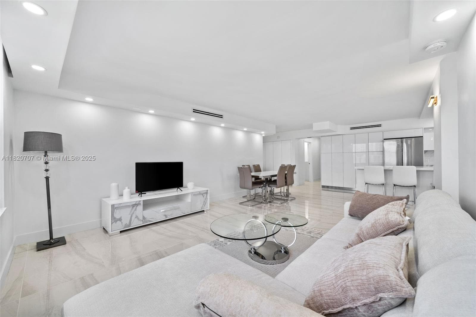 230 174th St 1119 photo 5