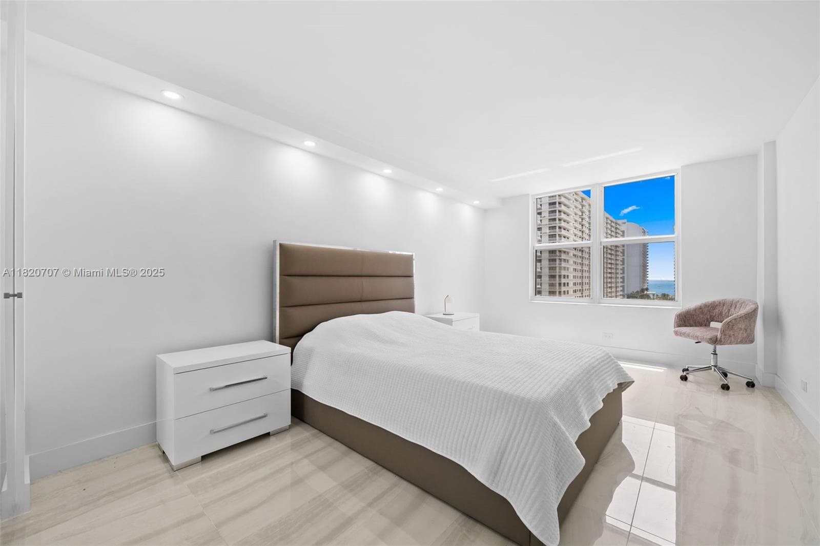 230 174th St 1119 photo 20