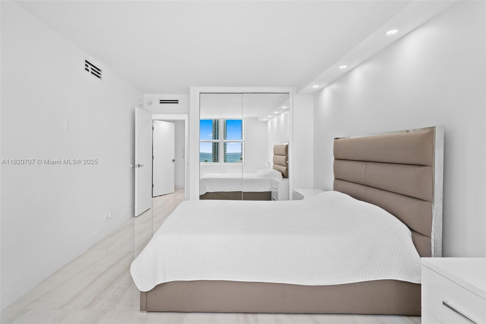 230 174th St 1119 photo 19