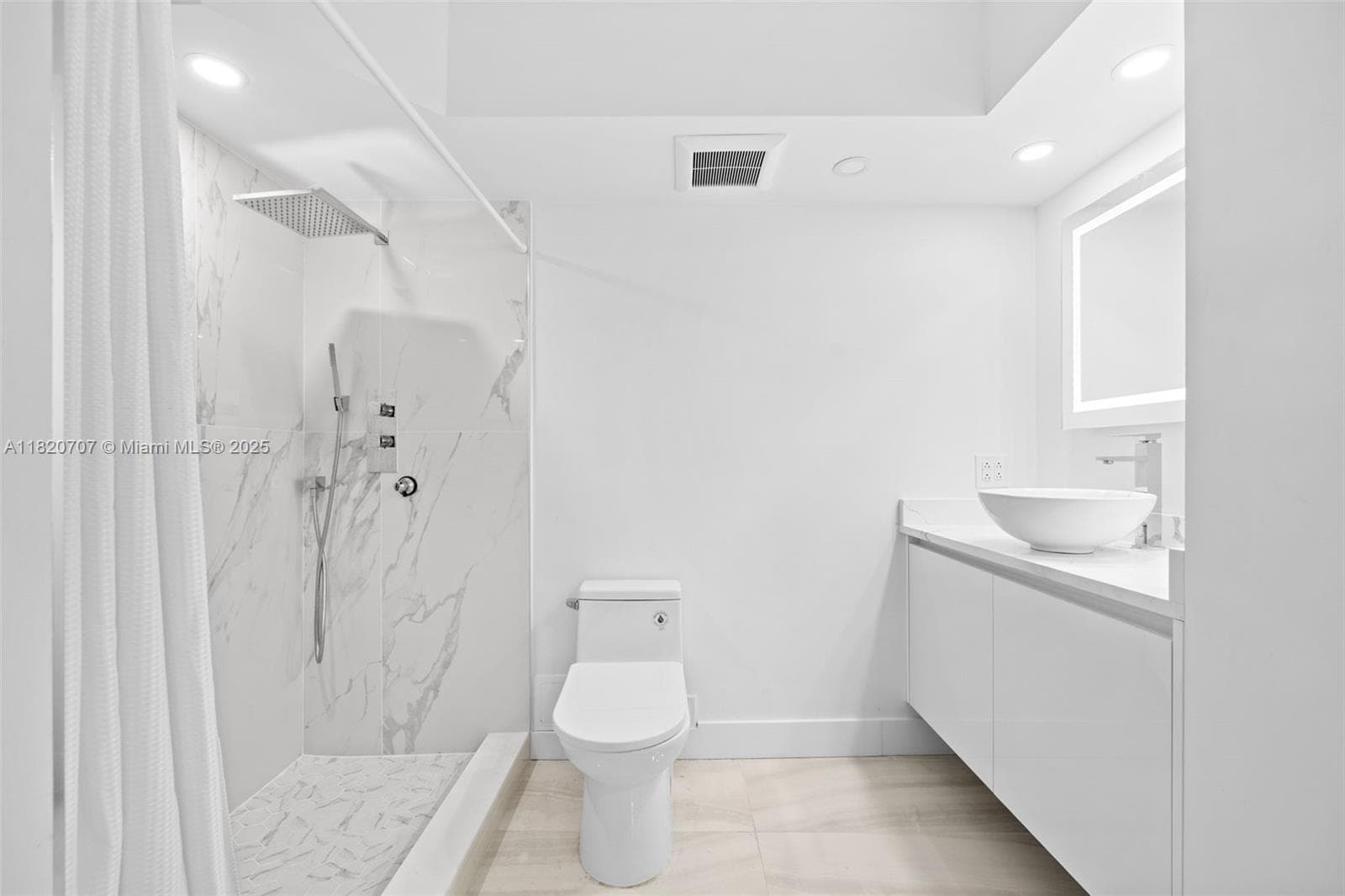 230 174th St 1119 photo 25