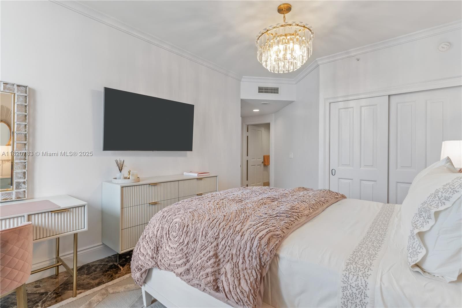 17875 Collins Ave 3404 photo 24