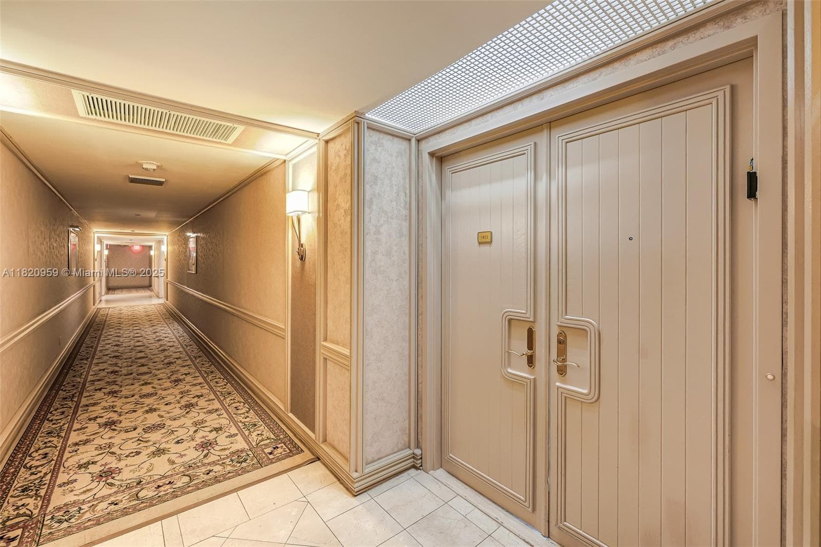 20281 E Country Club Dr 1412 photo 7