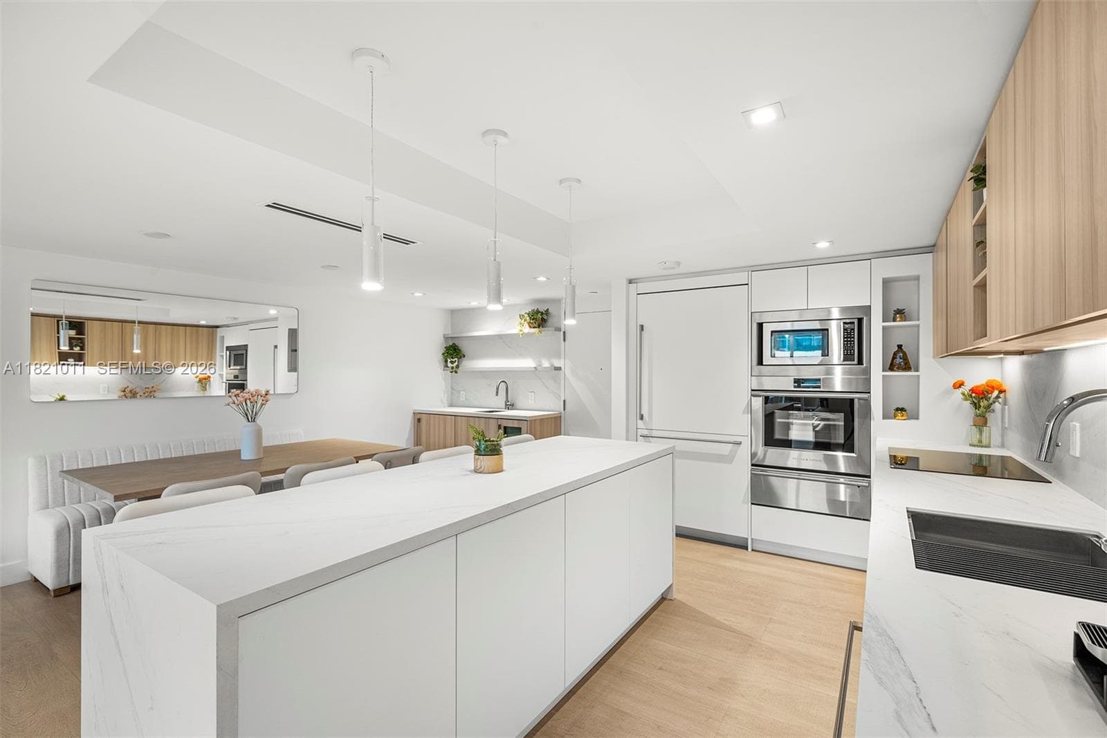 2301 Collins Ave 630 photo 25