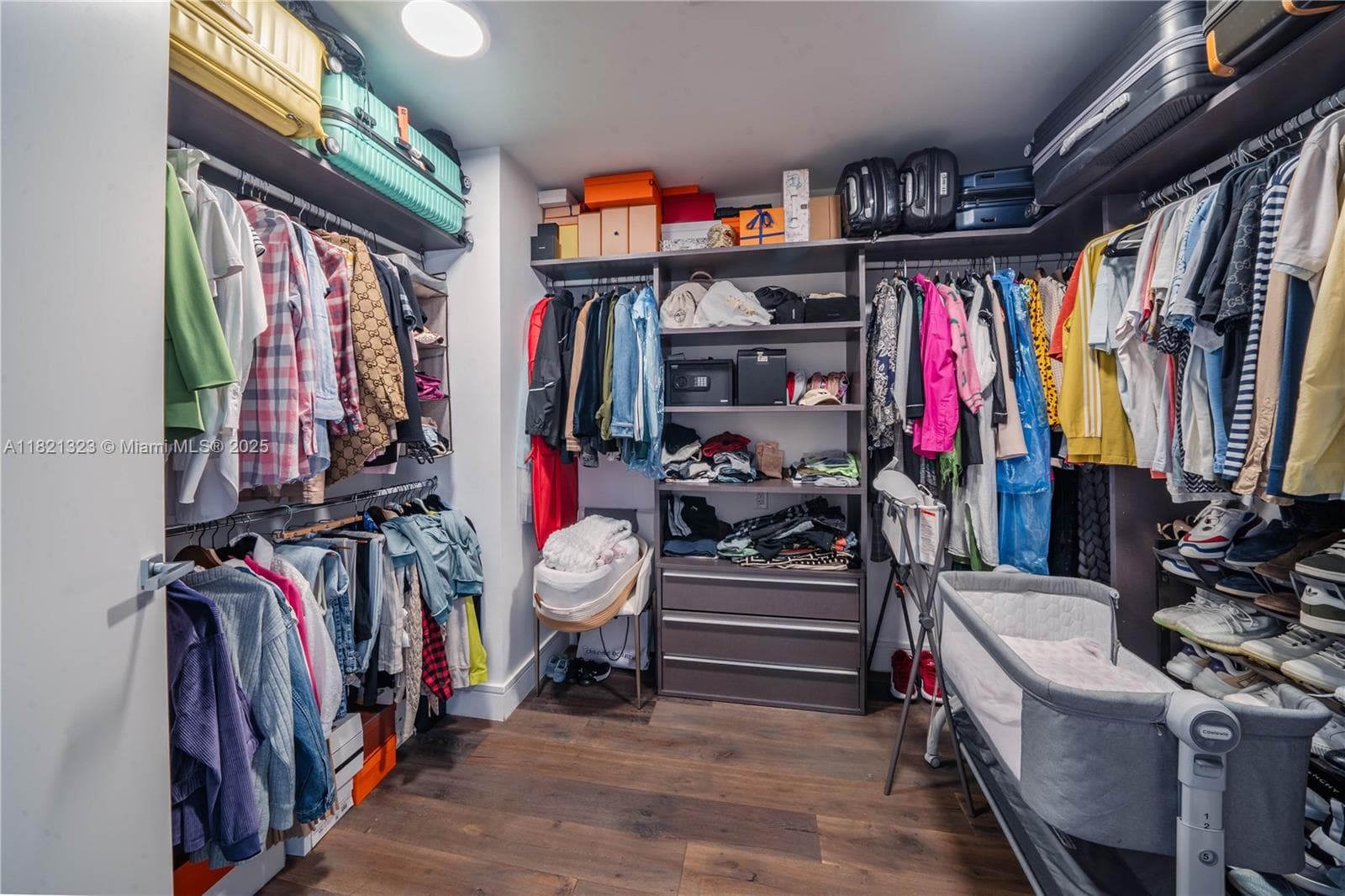 3250 188th St 606 photo 25