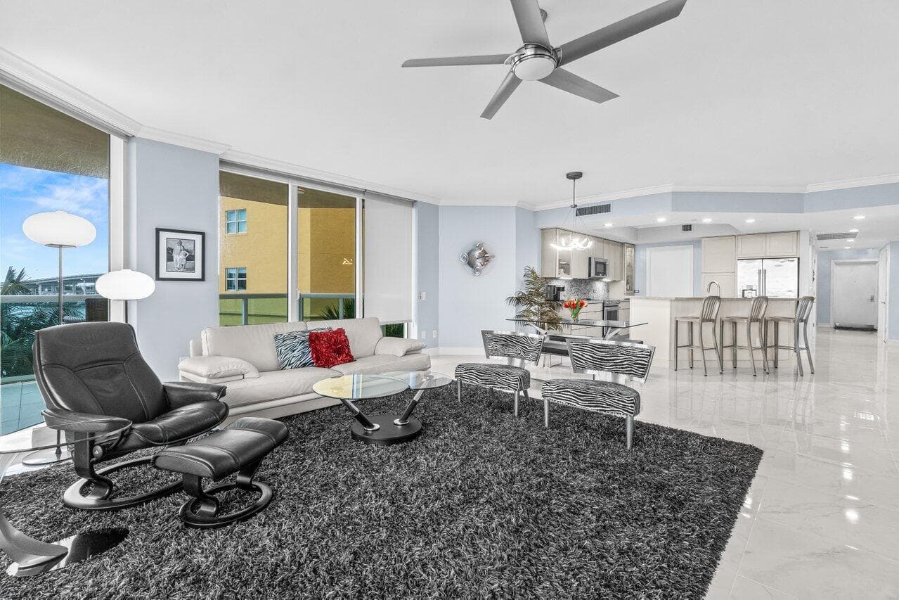 2650 Lake Shore Drive 406 photo 10