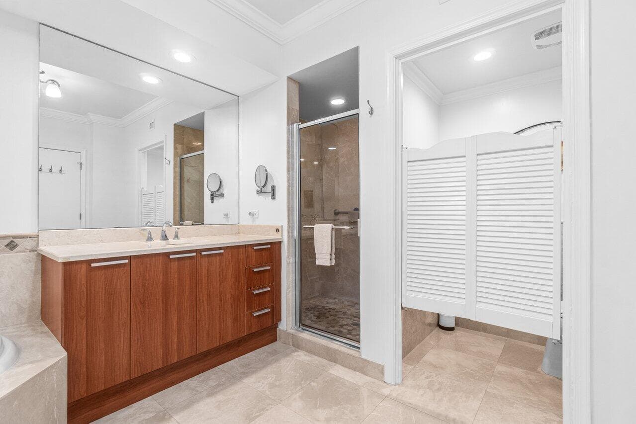 2650 Lake Shore Drive 406 photo 25