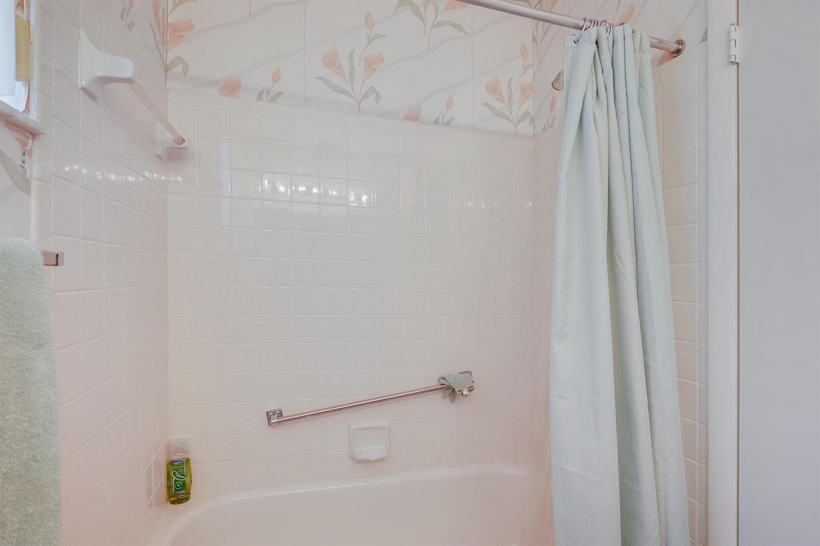 7610 Tahiti Lane 201 photo 18