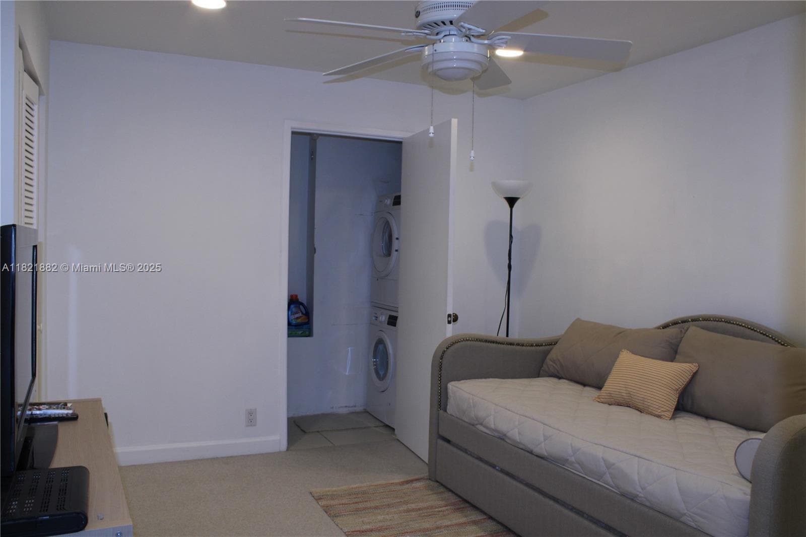 201 Crandon Blvd 439 photo 15