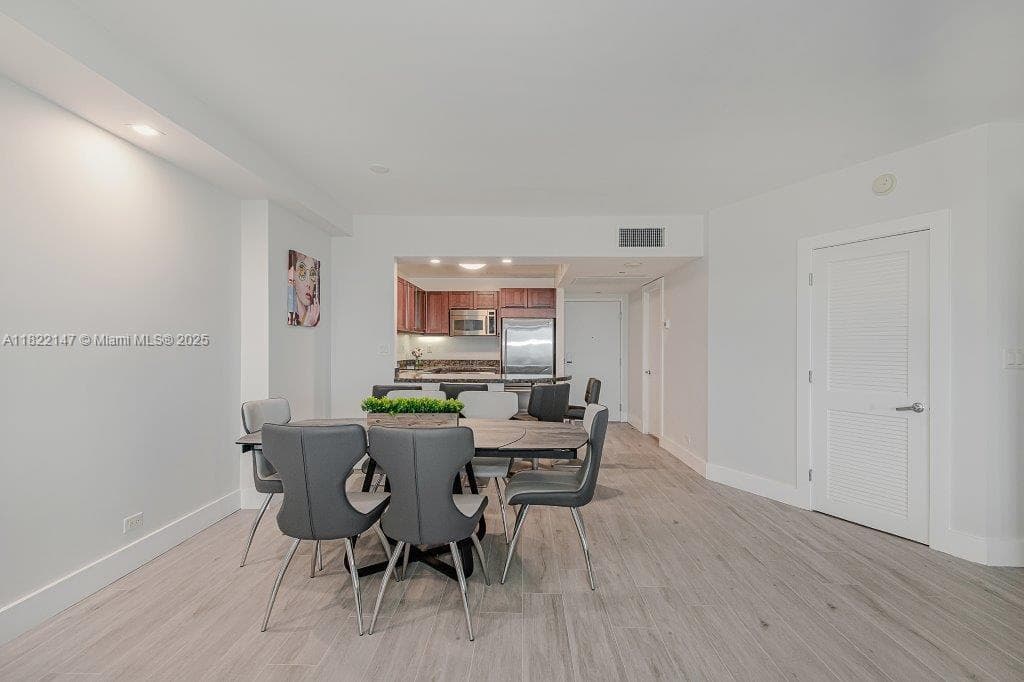 2301 Collins Ave 1531 photo 14