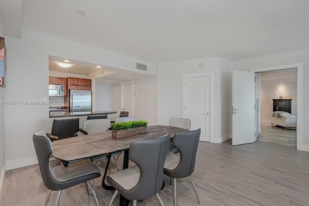 2301 Collins Ave 1531 photo 18