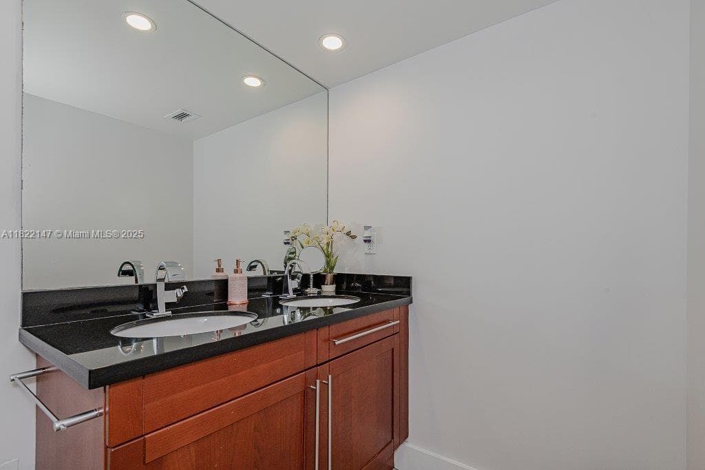 2301 Collins Ave 1531 photo 25