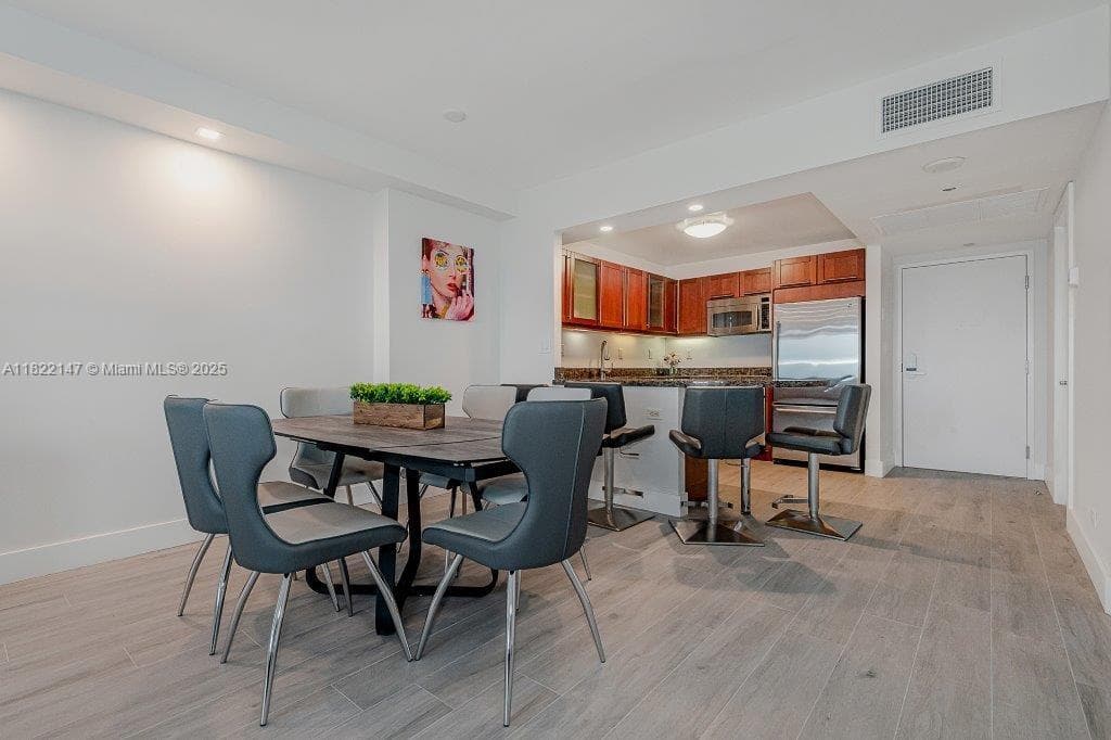 2301 Collins Ave 1531 photo 21