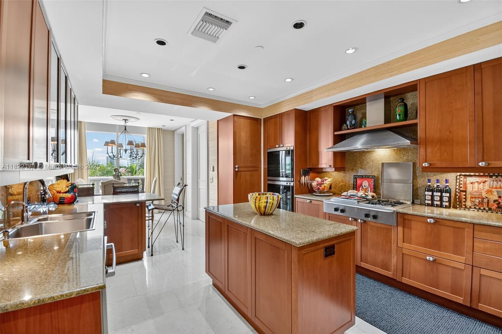 19925 39th Pl 404 photo 22