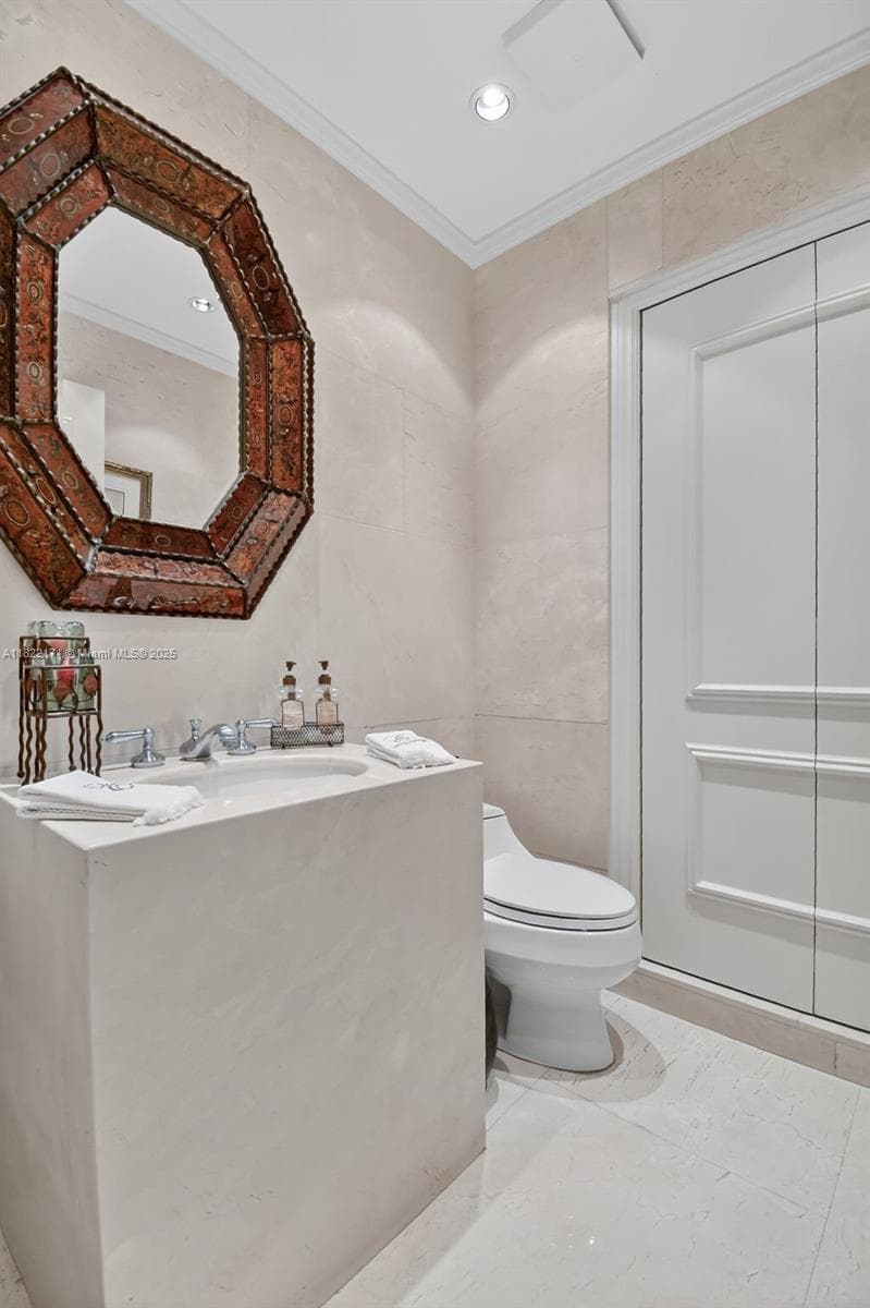 19925 39th Pl 404 photo 21