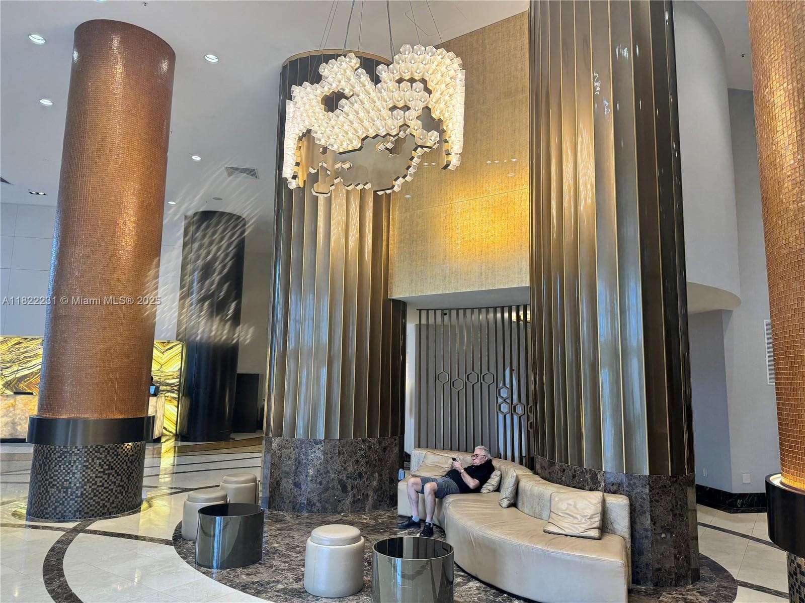 18001 Collins Ave 918 photo 18