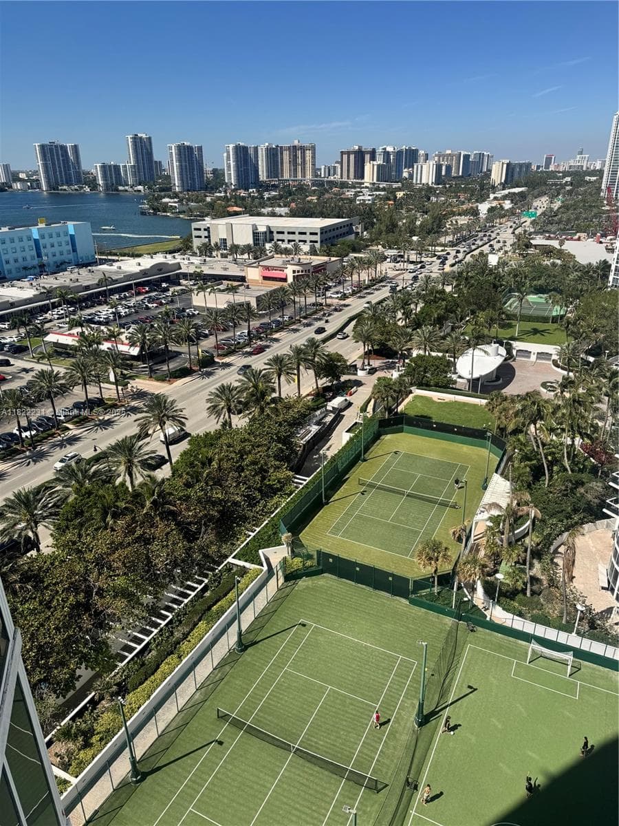 18001 Collins Ave 918 photo 11