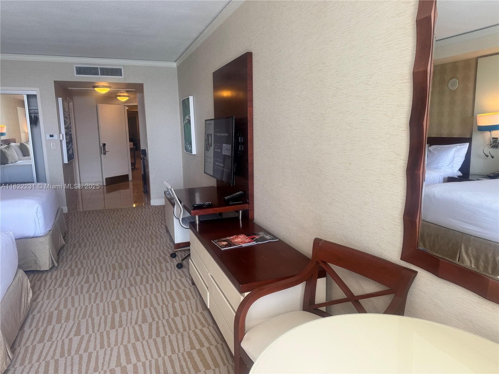 18001 Collins Ave 918 photo 8