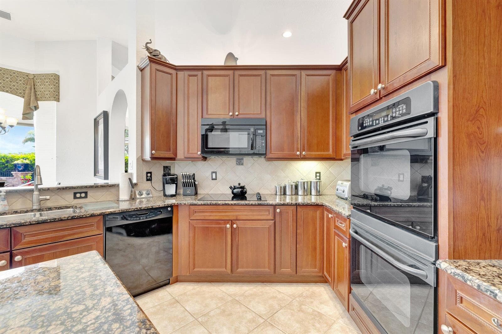 699 SW River Bend Circle photo 18