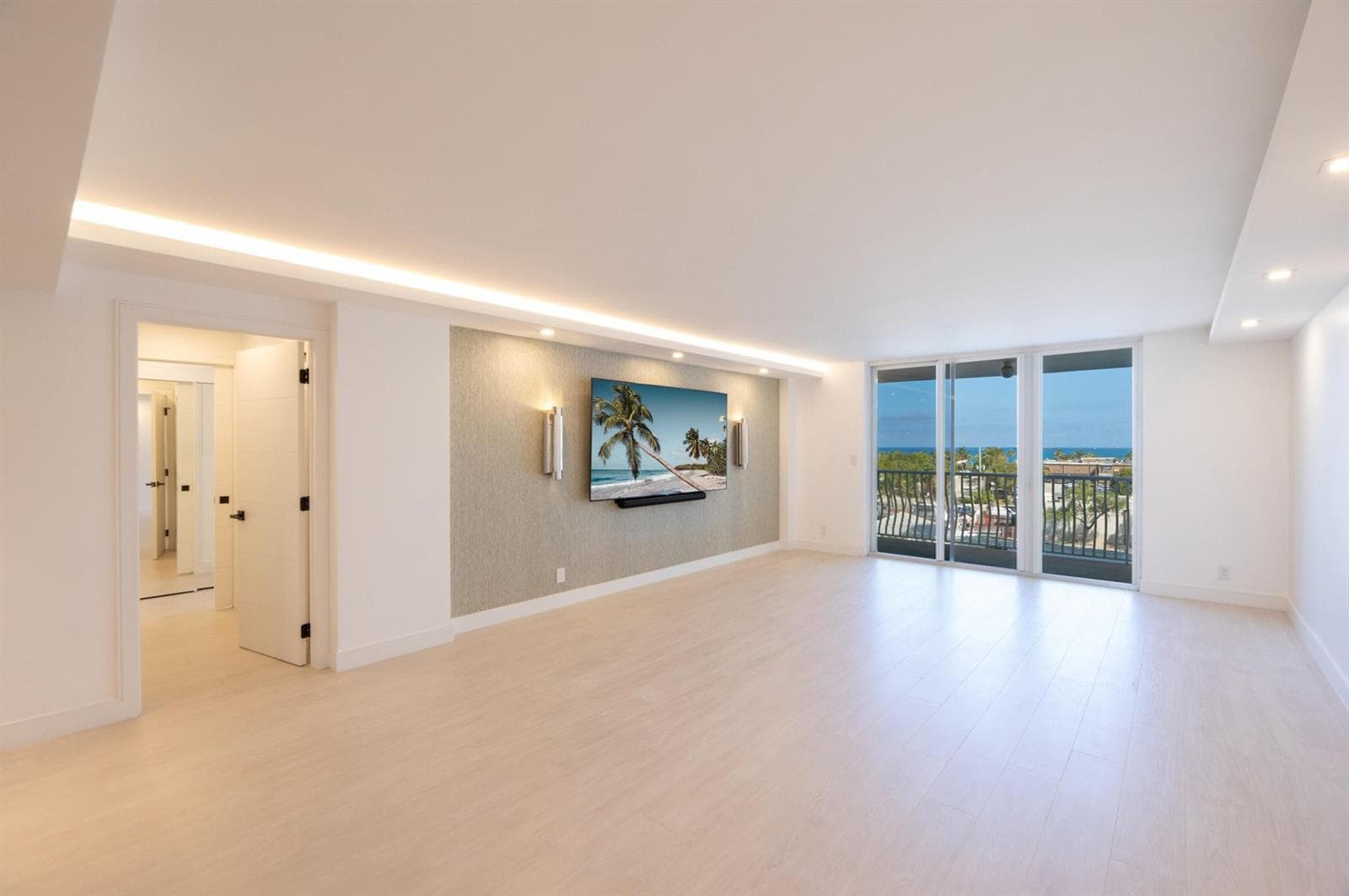 1 Las Olas Circle 404 photo 2